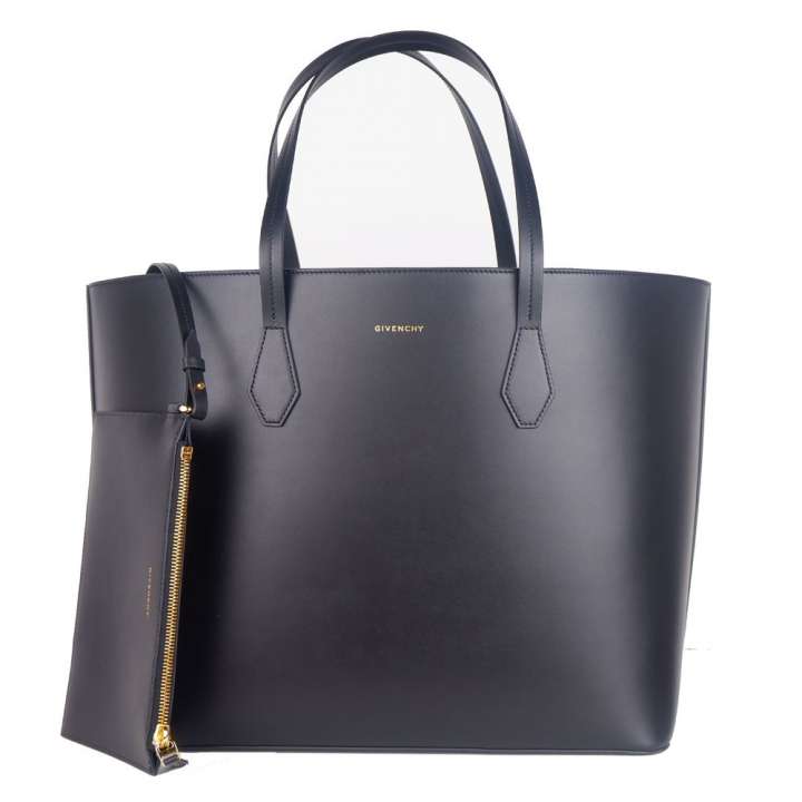 Priser på Givenchy Black Leather Crossbody Bag