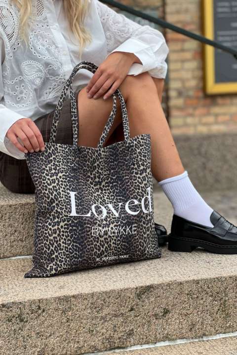 Priser på Loved by Lykke X Pieces - Taske - PC Lykke Totebag - Black/Leopard