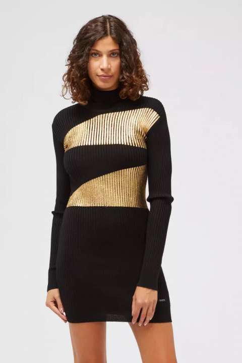 Priser på Custo Barcelona Elegant Knitted Polo Neck Dress