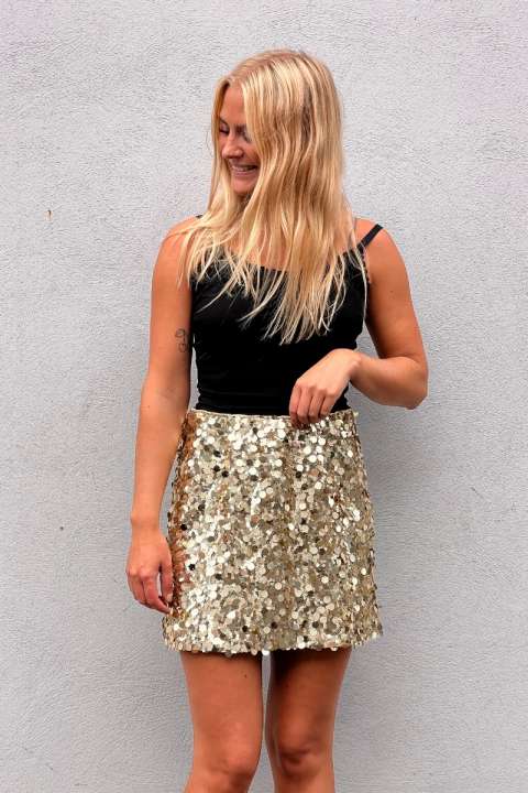 Priser på Pieces - Nederdel - Pc Disco Hw Mini Skirt - Gold Colour