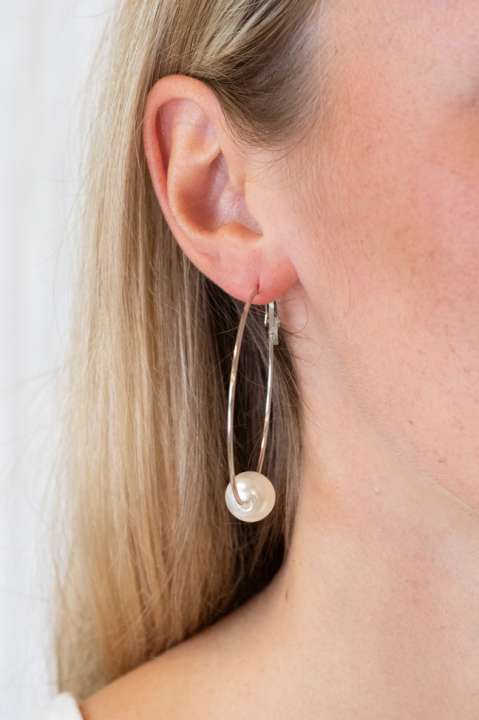 Priser på Lucky Lemon - Øreringe - Freya Pearl Hoops - Silver