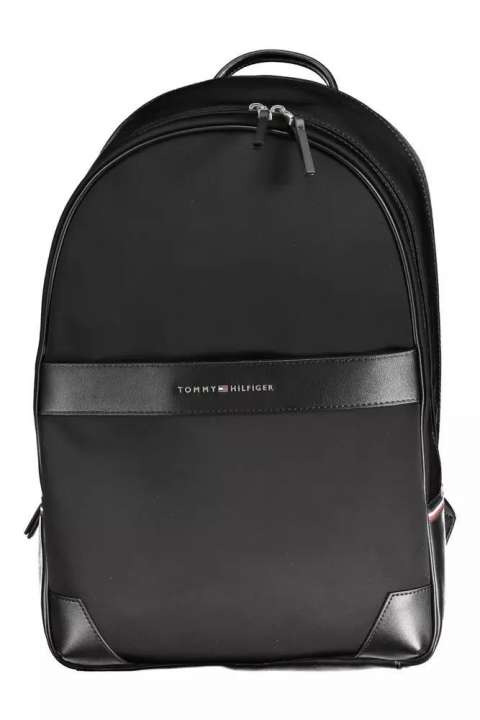 Priser på Tommy Hilfiger Sleek Urban Black Backpack with Contrasting Details