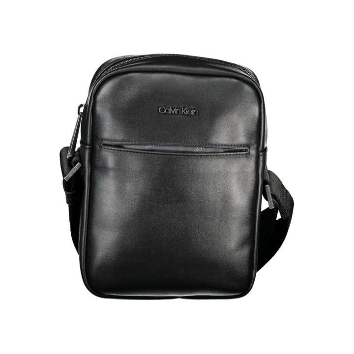 Priser på Calvin Klein Eco-Chic Black Shoulder Bag with Logo Detail