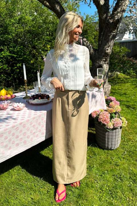 Priser på Loved by Lykke - Nederdel - Mette Skirt - Beige