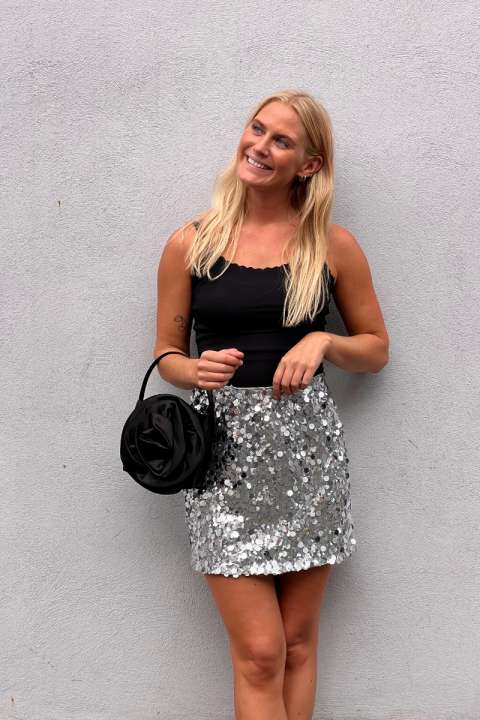 Priser på Pieces - Nederdel - Pc Disco Hw Mini Skirt - Silver